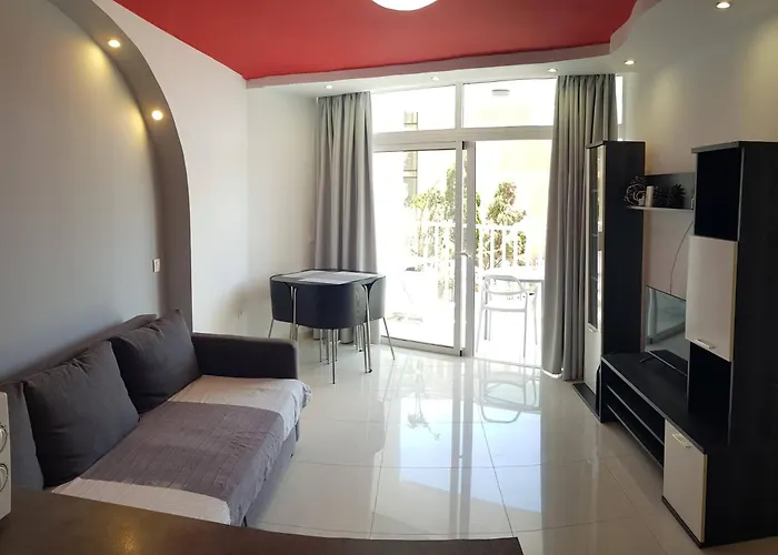 Torres De Yomely Americas