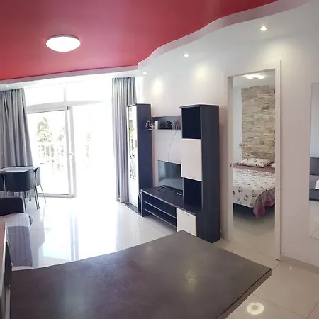 Torres De Yomely Americas *