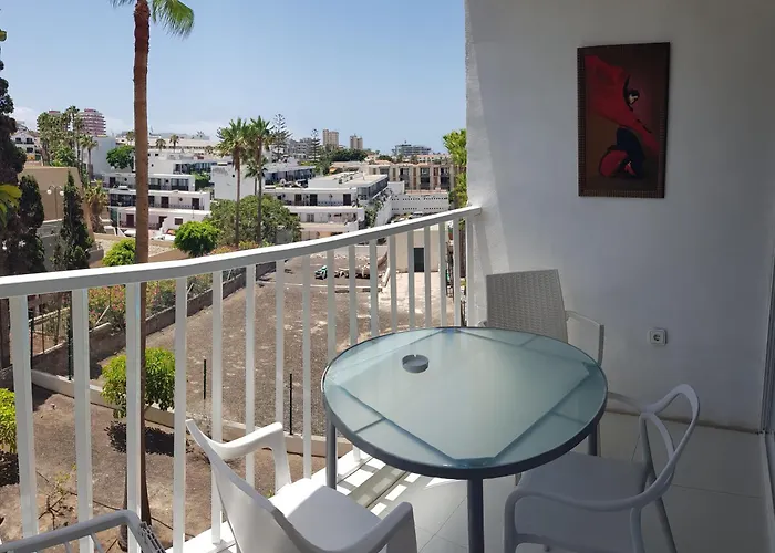 Torres De Yomely Americas * Playa de las Américas